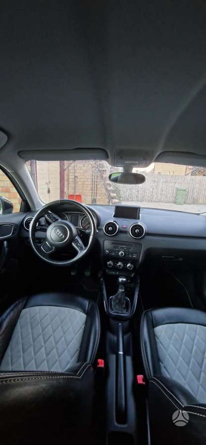 Audi A1, 1.6 l., hatchback