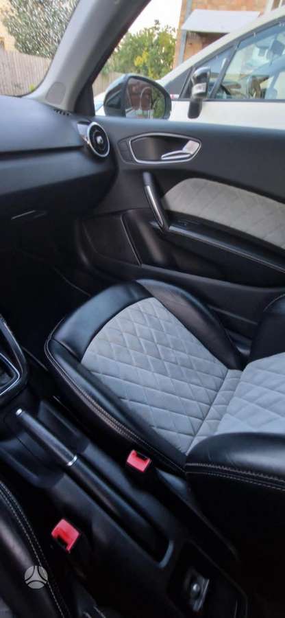Audi A1, 1.6 l., hatchback