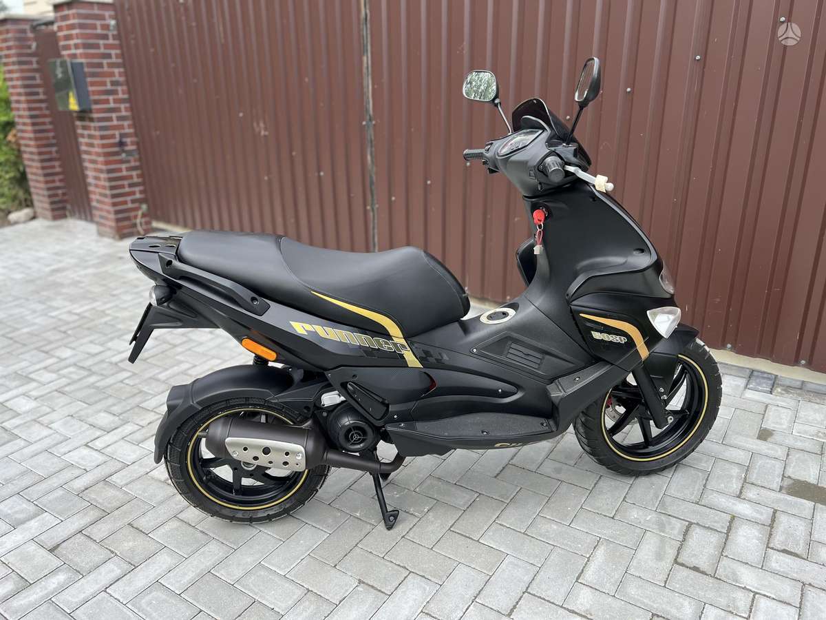 Gilera Runner 49cc, мотороллеры / мопеды