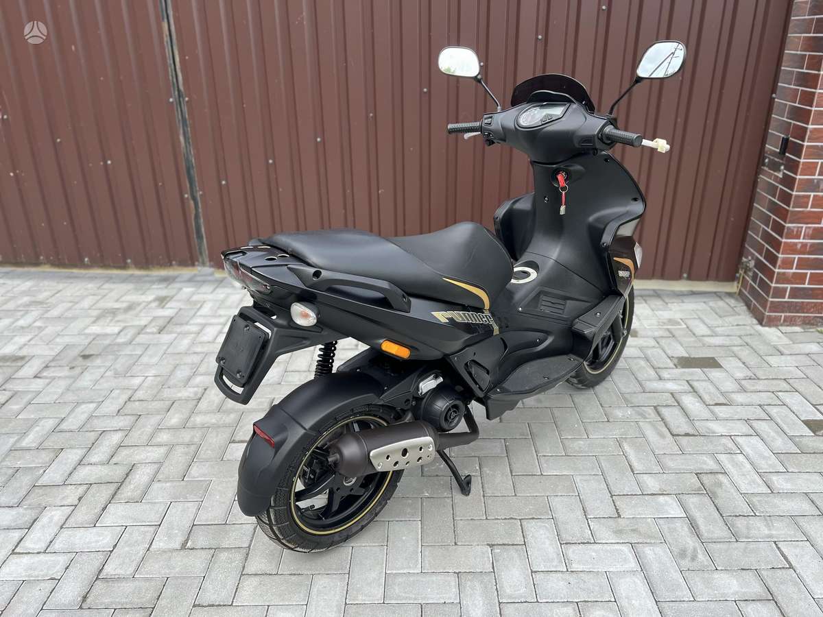 Gilera Runner 49cc, мотороллеры / мопеды