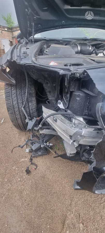 BMW M5, 4.4 l., Седан