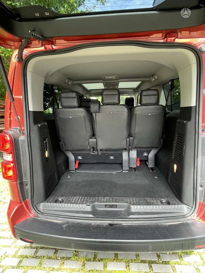 Peugeot Traveller - 12