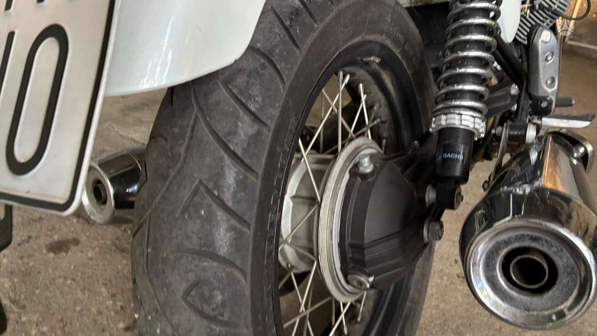 Moto Guzzi V7 744cc, street / classic