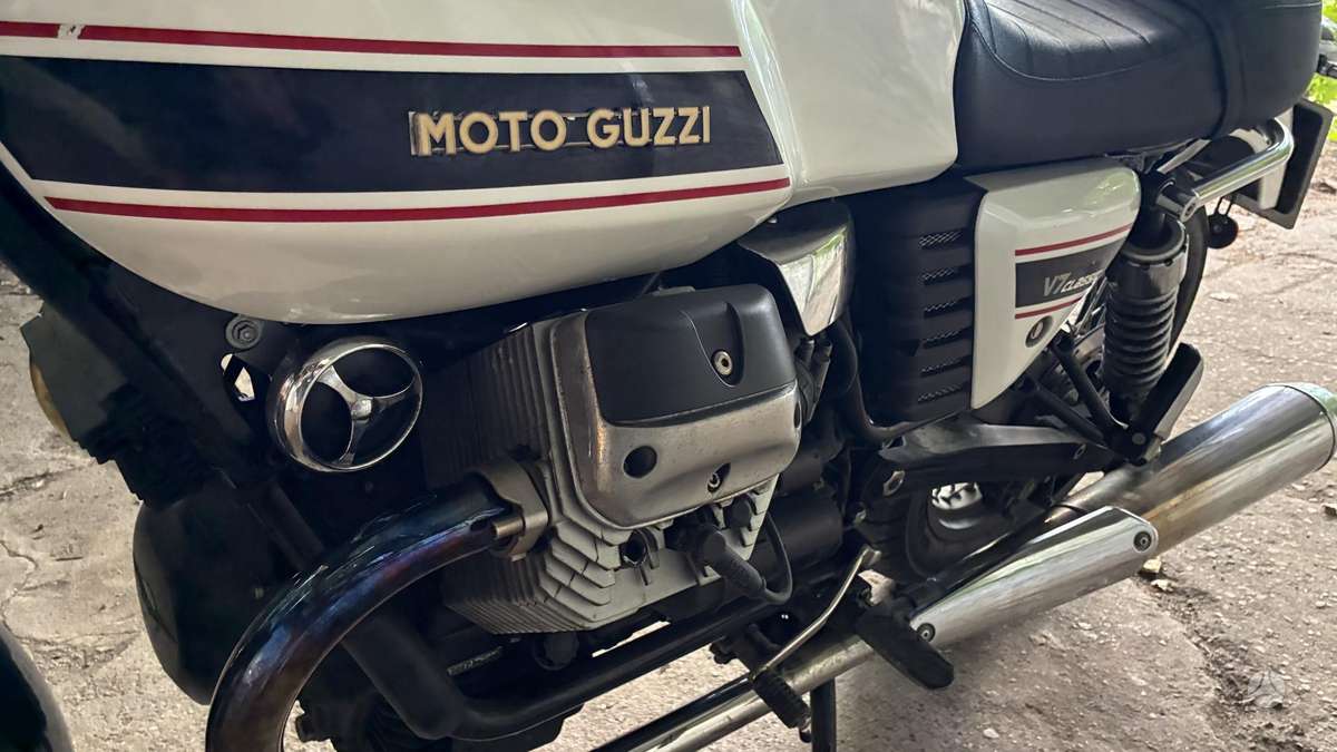Moto Guzzi V7 744cc, street / classic