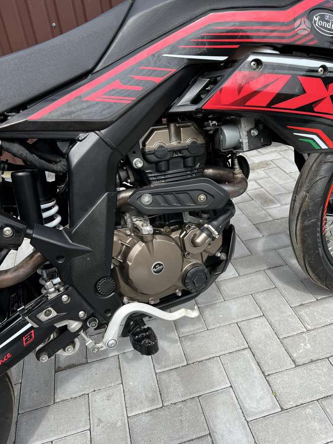 Aprilia SX 125cc, supermoto