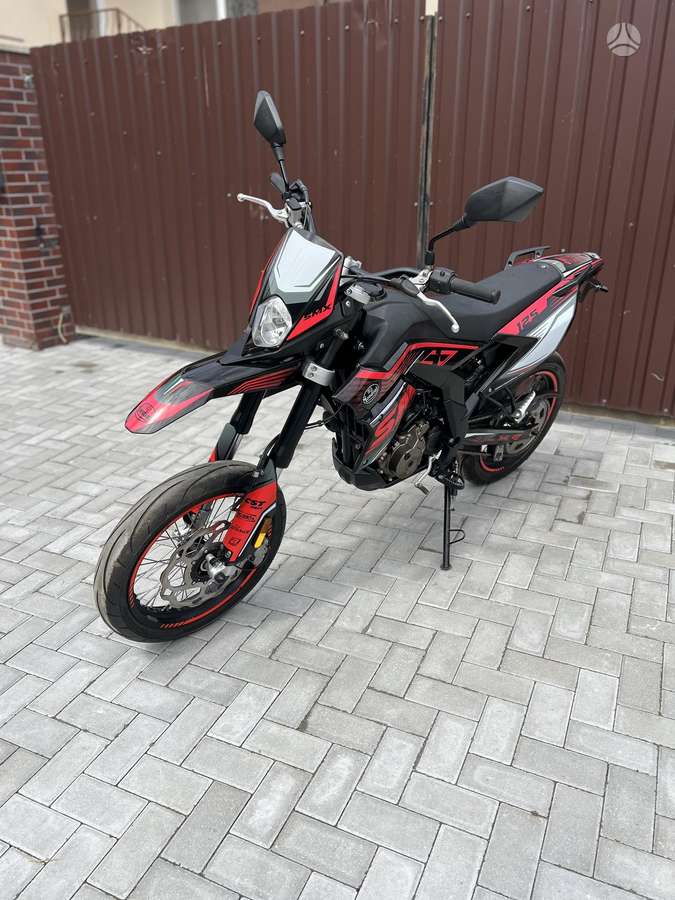 Aprilia SX 125cc, supermoto