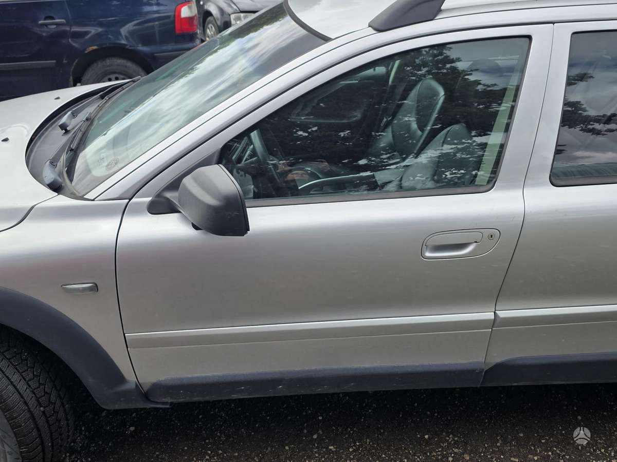 Volvo XC70 for parts