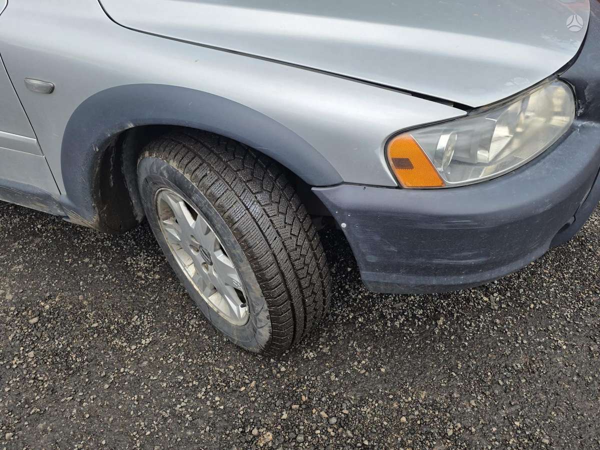 Volvo XC70 dalimis