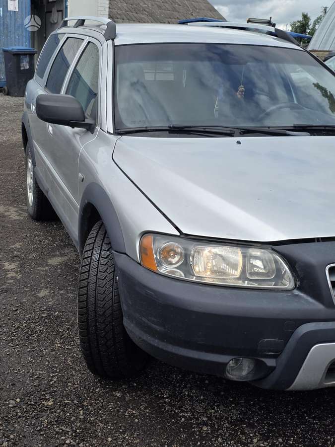 Volvo XC70 dalimis