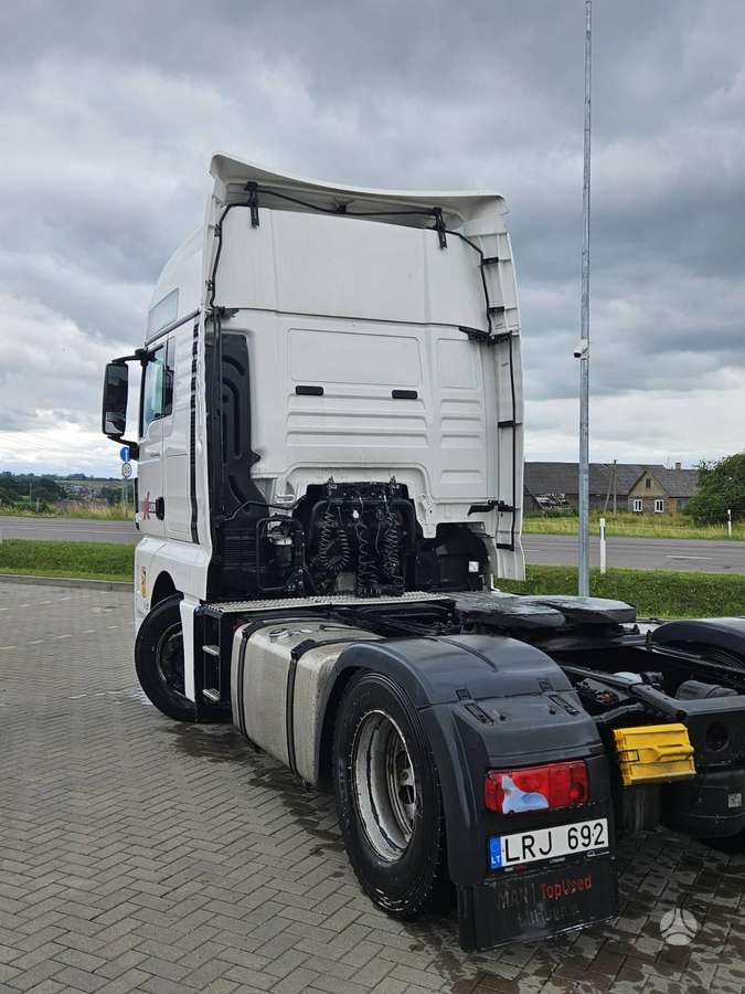 MAN TGX 18.470, double sleeper