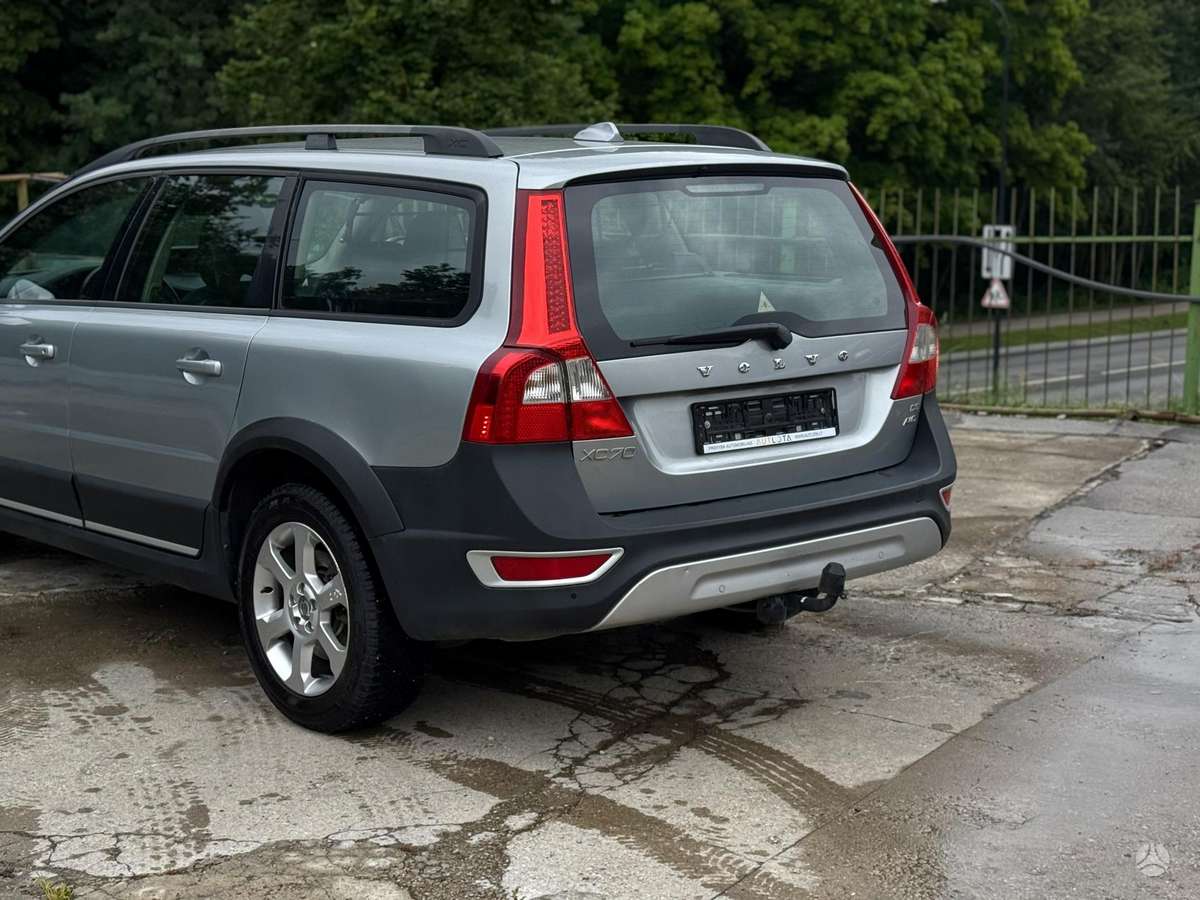 Volvo XC70, 2.4 l., wagon