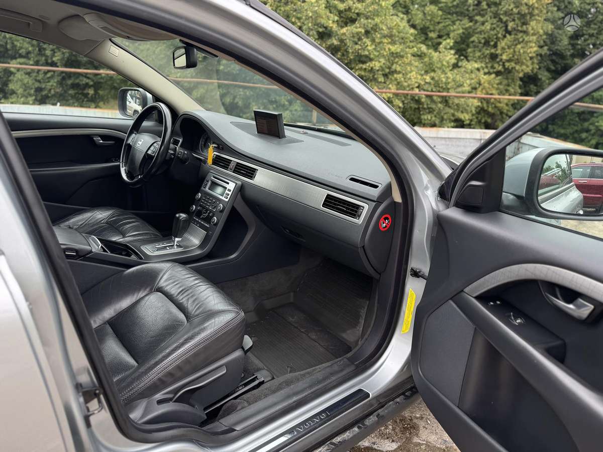 Volvo XC70, 2.4 l., Универсал