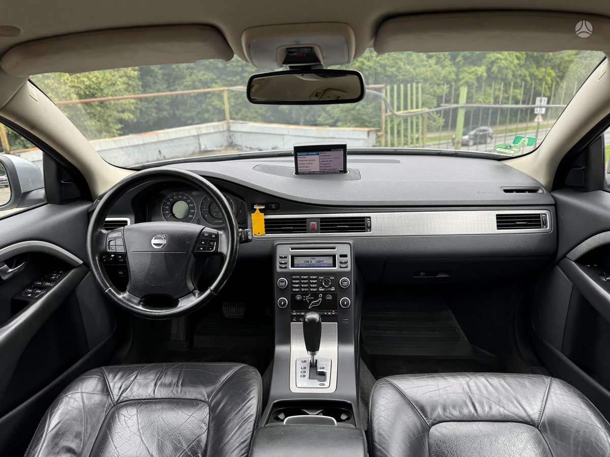 Volvo XC70, 2.4 l., wagon