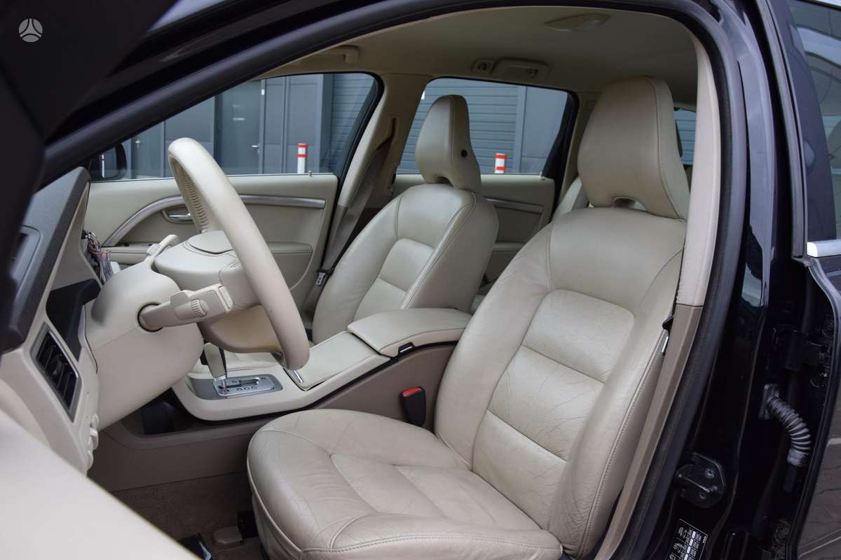 Volvo V70, 2.0 l., Универсал