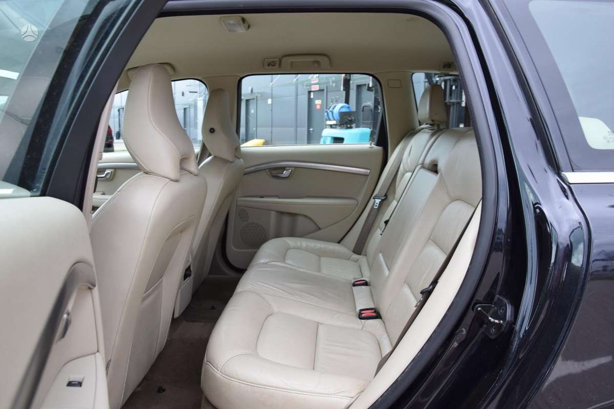Volvo V70, 2.0 l., Универсал