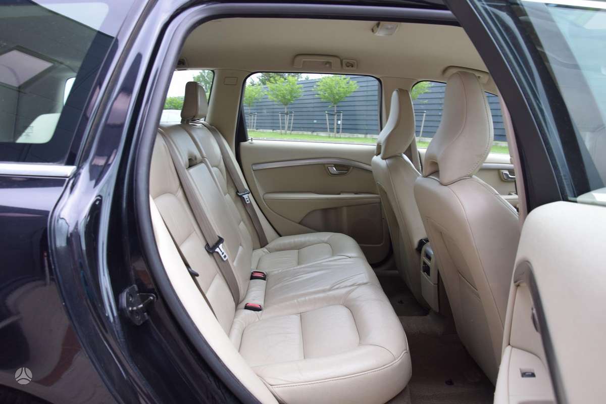 Volvo V70, 2.0 l., Универсал