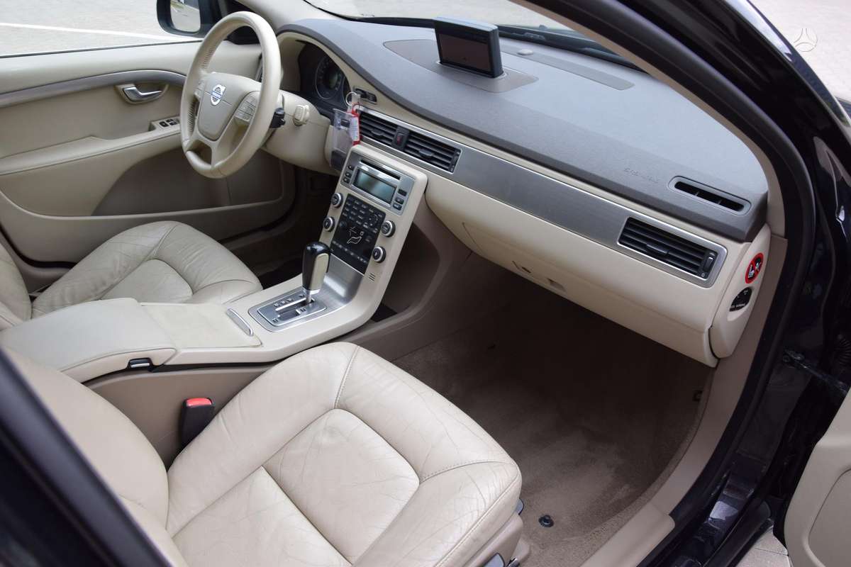 Volvo V70, 2.0 l., Универсал