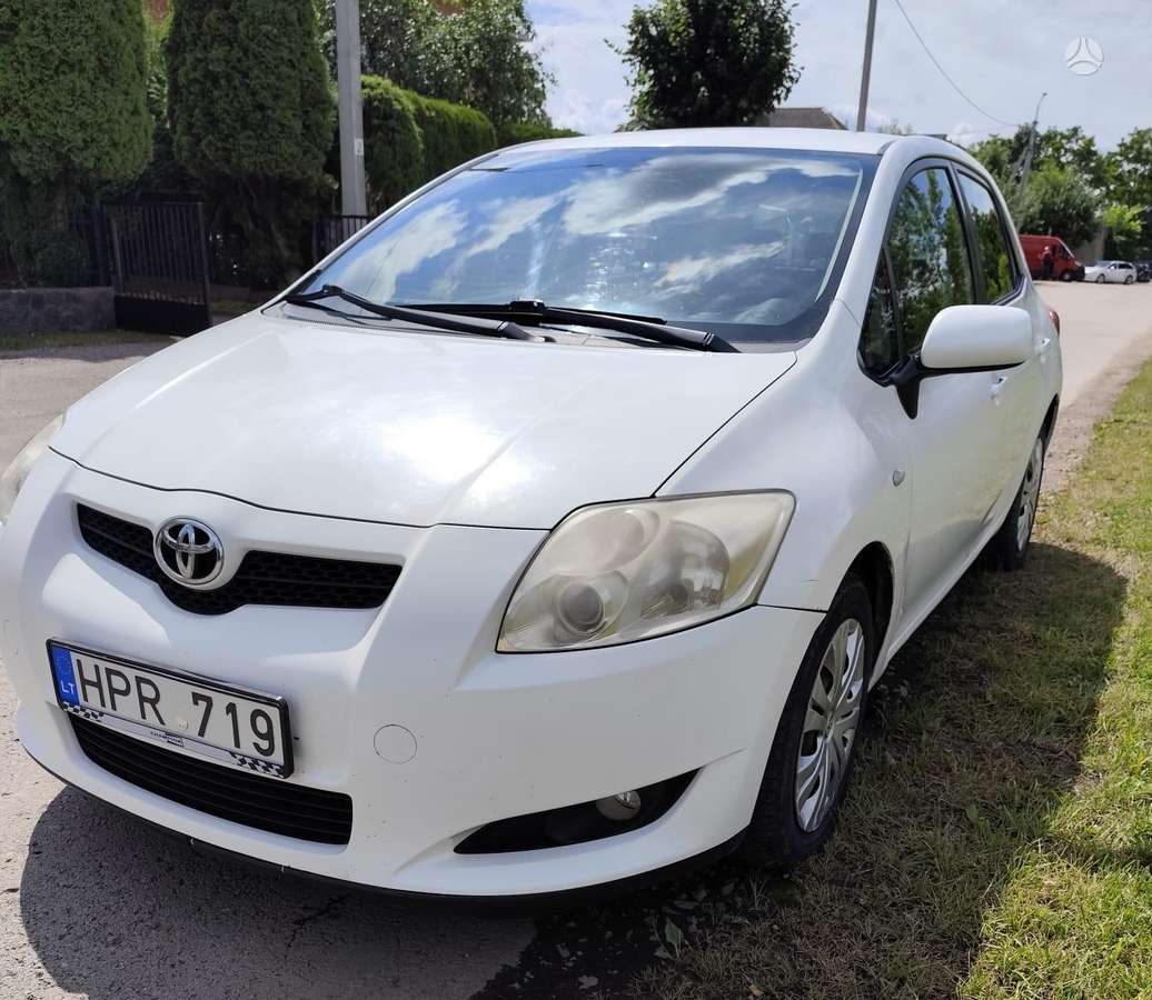 Toyota Auris - 1