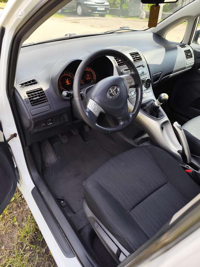 Toyota Auris - 7