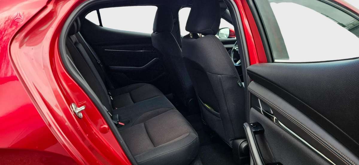 Mazda 3, 2.0 l., hatchback