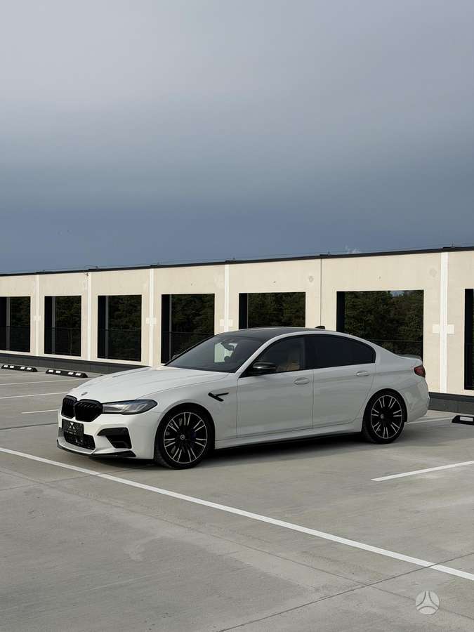 BMW M5, 4.4 l., Седан
