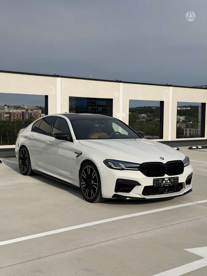 BMW M5, 4.4 l., Седан