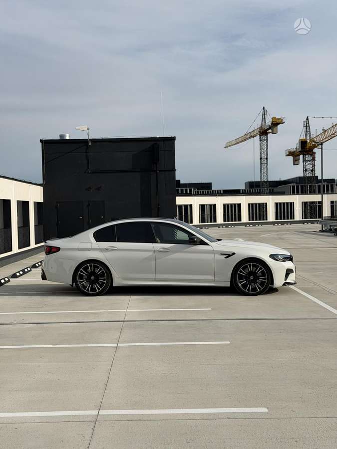 BMW M5, 4.4 l., Седан