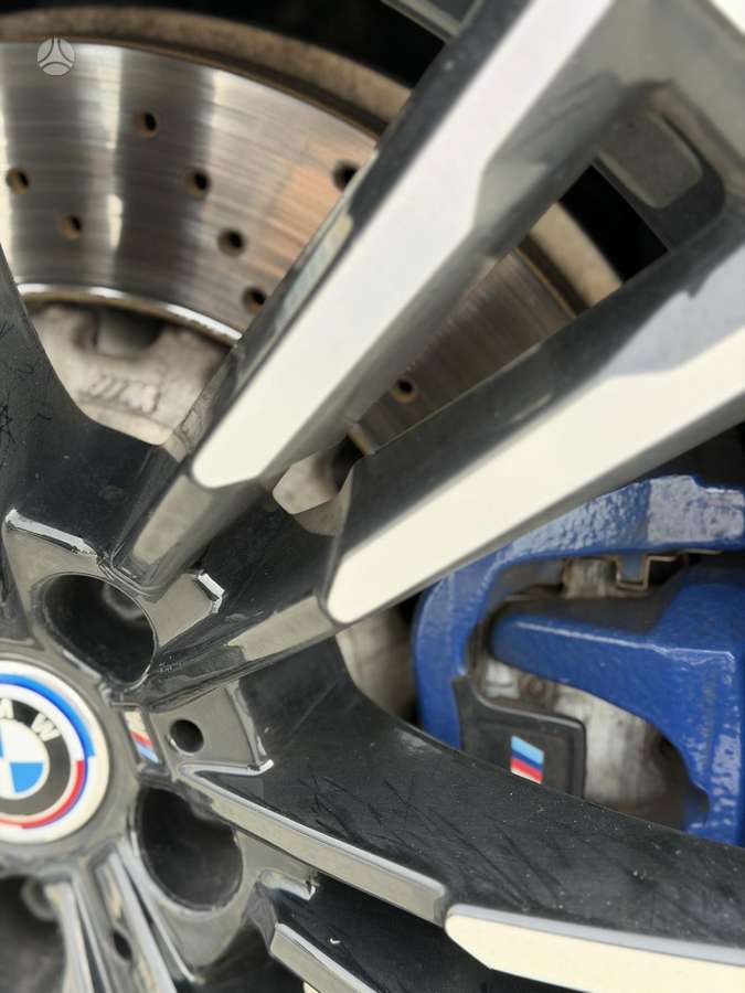 BMW M5, 4.4 l., Седан