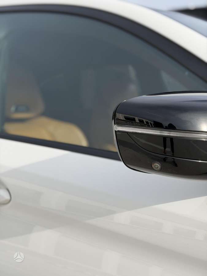 BMW M5, 4.4 l., Седан