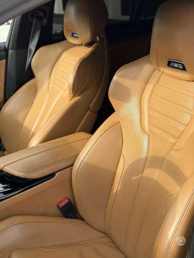 BMW M5, 4.4 l., Седан