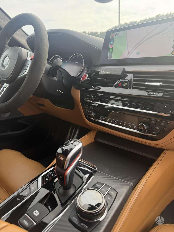 BMW M5, 4.4 l., Седан