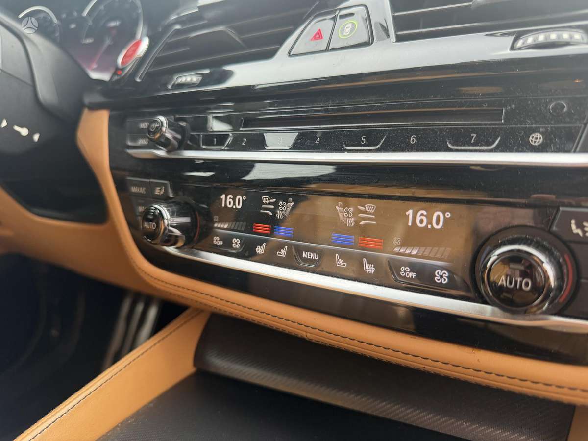 BMW M5, 4.4 l., Седан