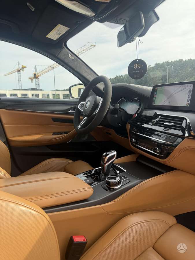 BMW M5, 4.4 l., Седан