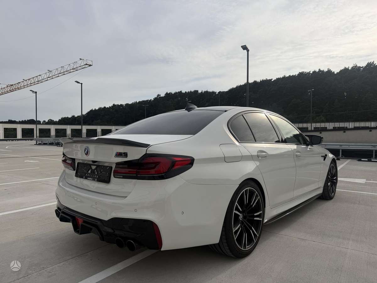 BMW M5, 4.4 l., Седан