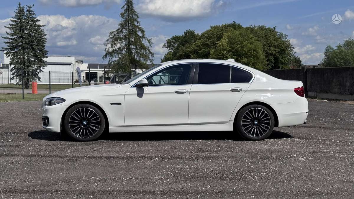 BMW 528, 2.0 l., Седан