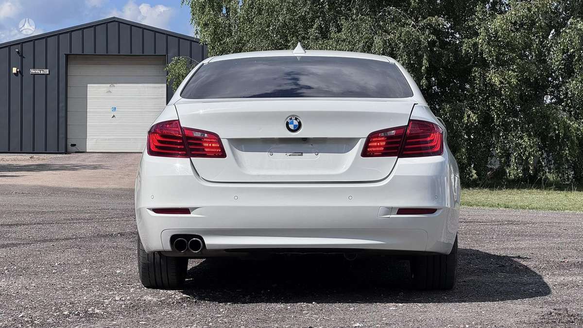 BMW 528, 2.0 l., Седан