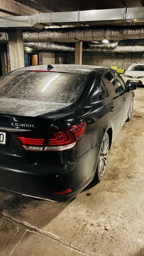 Lexus LS 460, Лимузин
