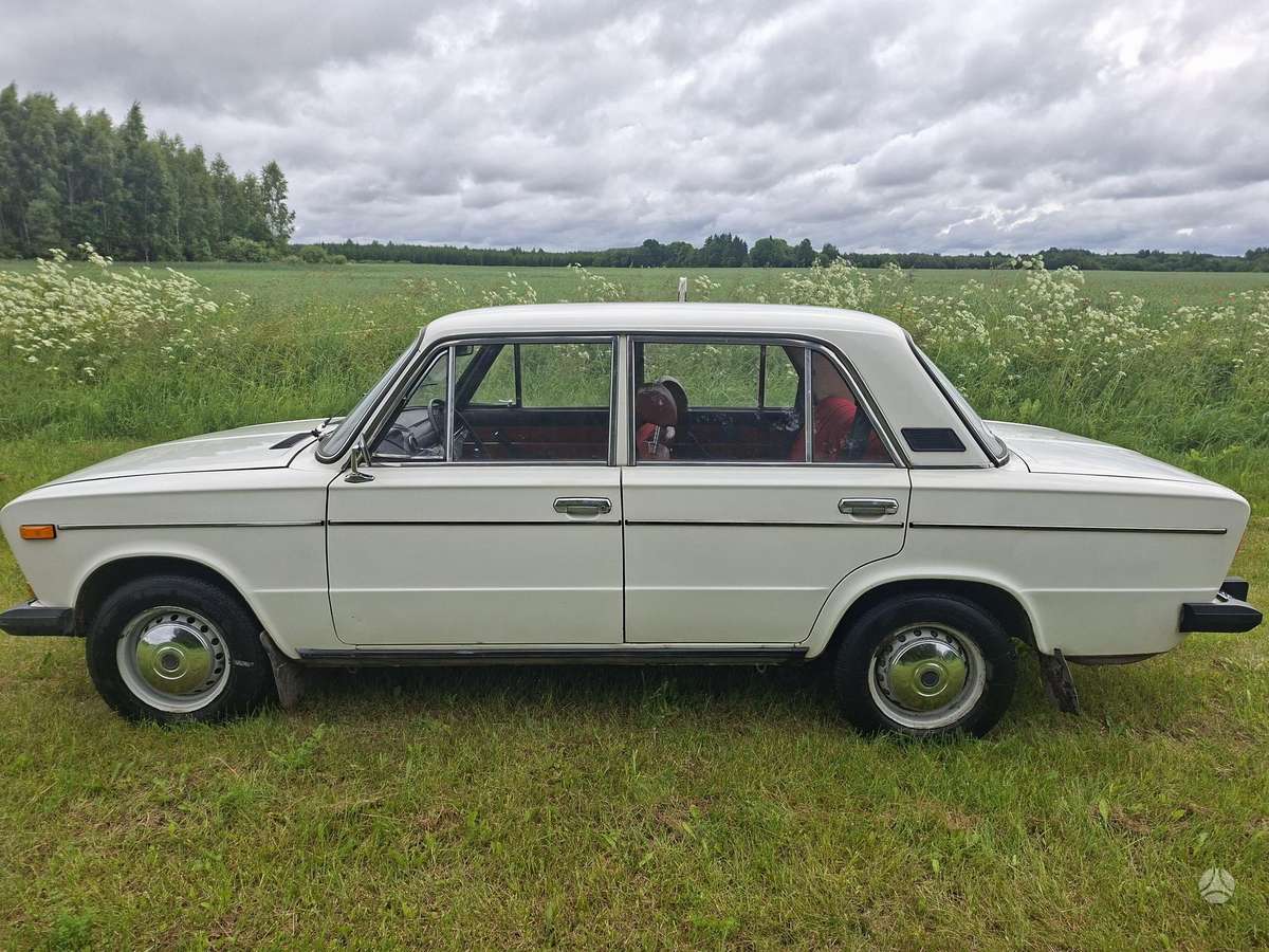 Lada 2101, saloon / sedan