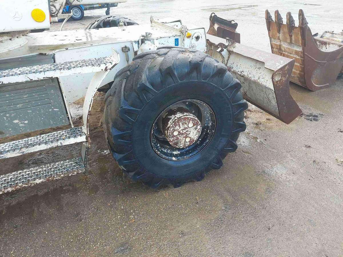 Liebherr A314, ekskavatoriai
