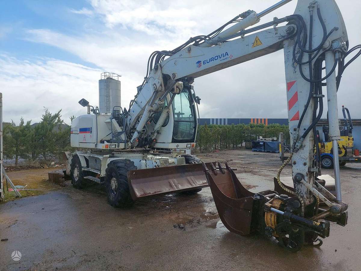 Liebherr A314, экскаваторы