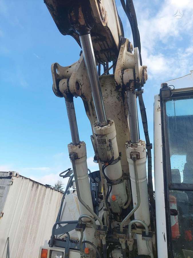 Liebherr A314, ekskavatoriai