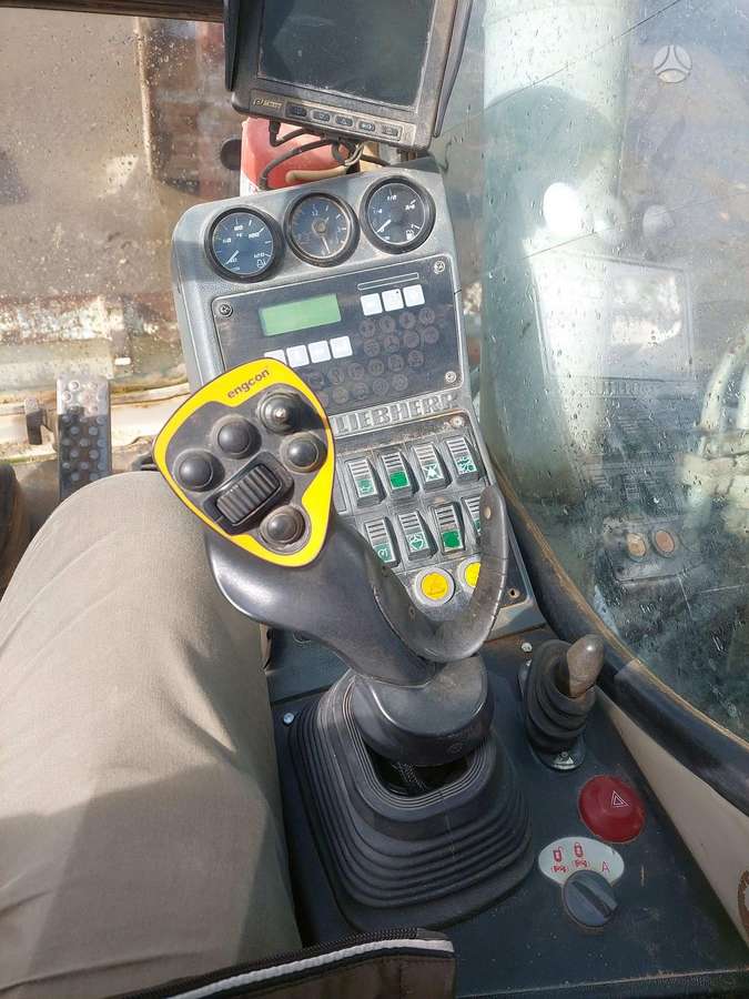 Liebherr A314, excavator