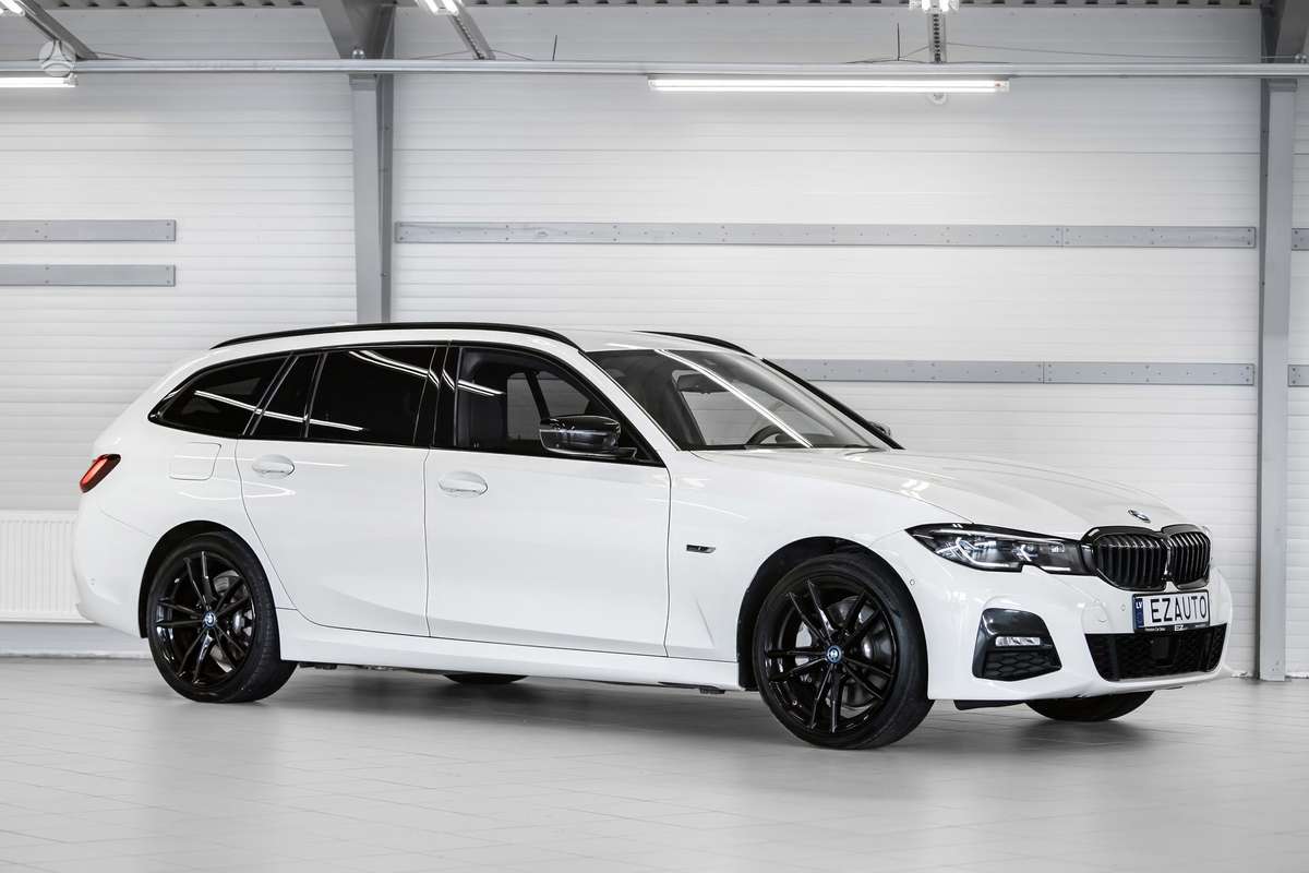 BMW 330, 2.0 l., Универсал