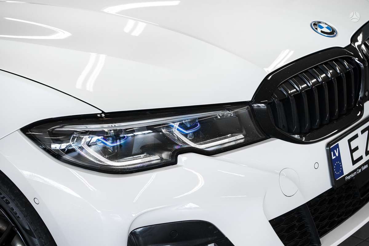 BMW 330, 2.0 l., Универсал