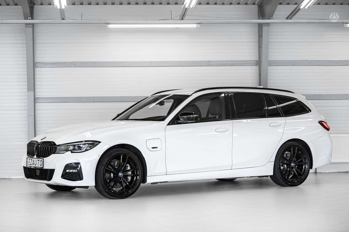 BMW 330, 2.0 l., Универсал