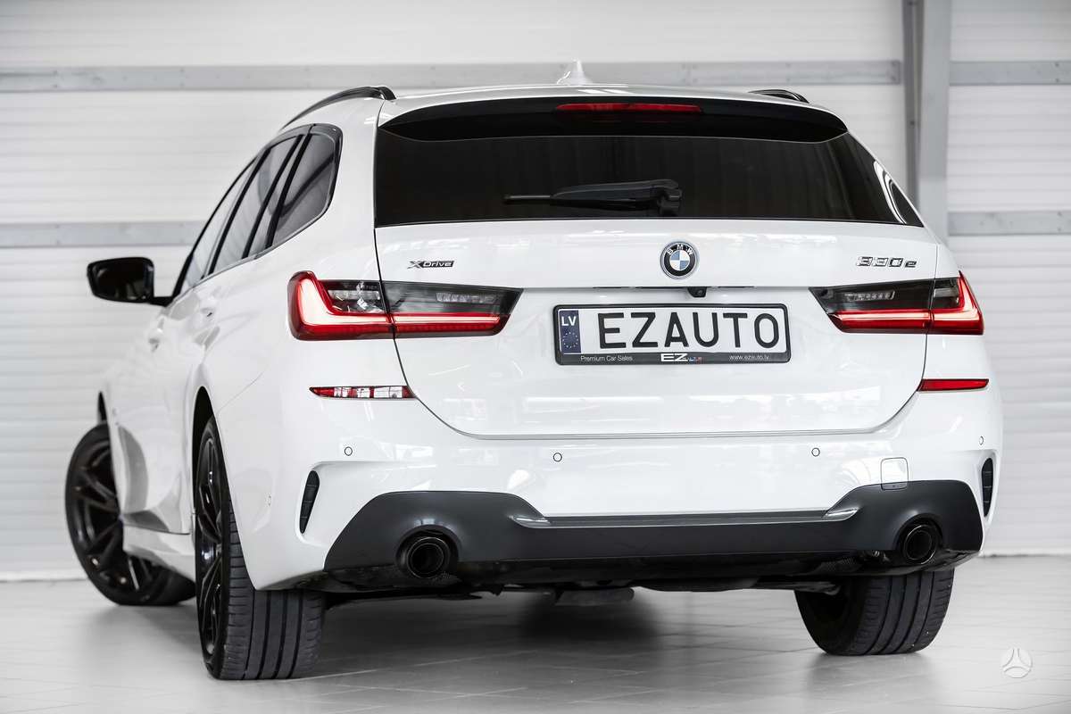 BMW 330, 2.0 l., Универсал