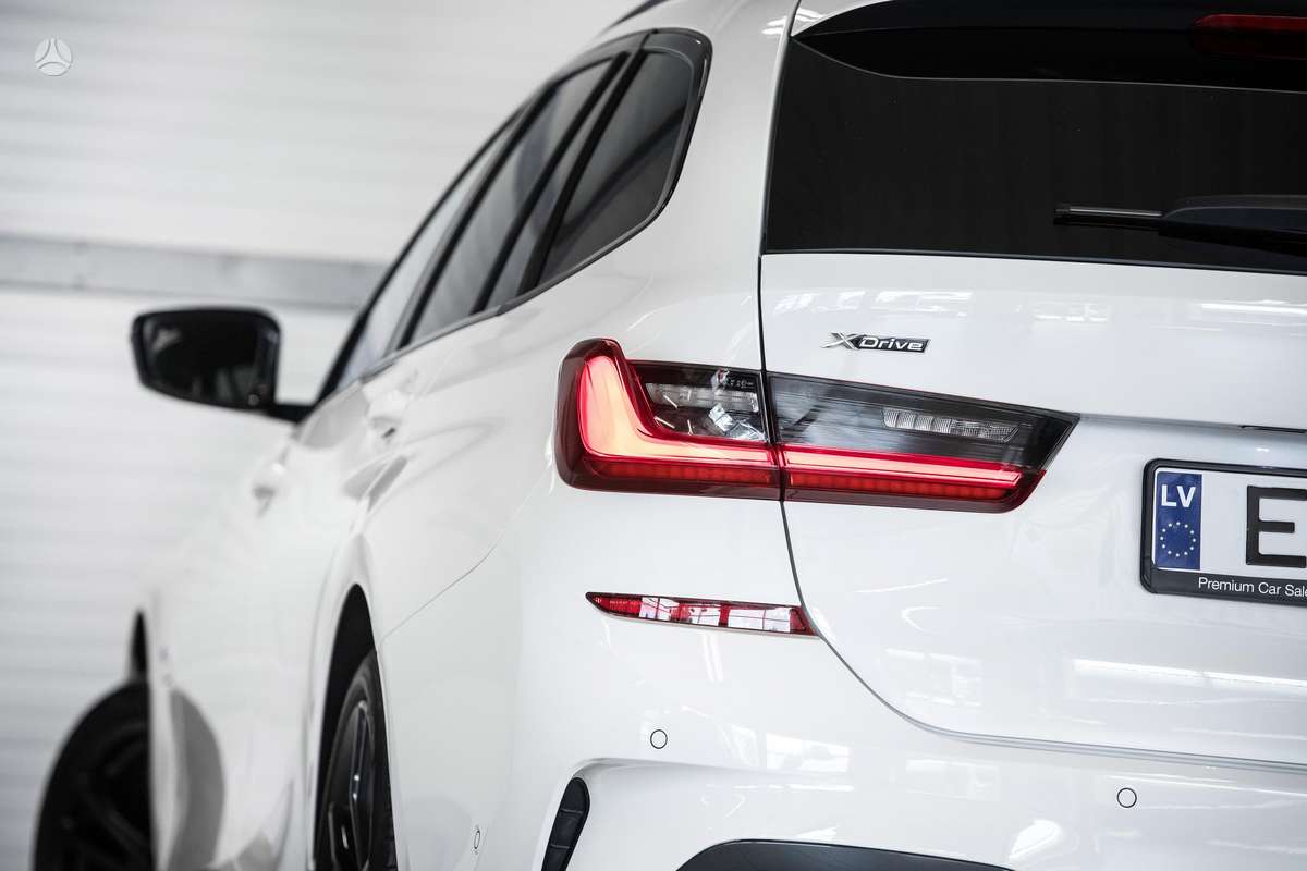 BMW 330, 2.0 l., Универсал
