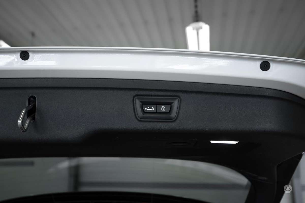 BMW 330, 2.0 l., Универсал
