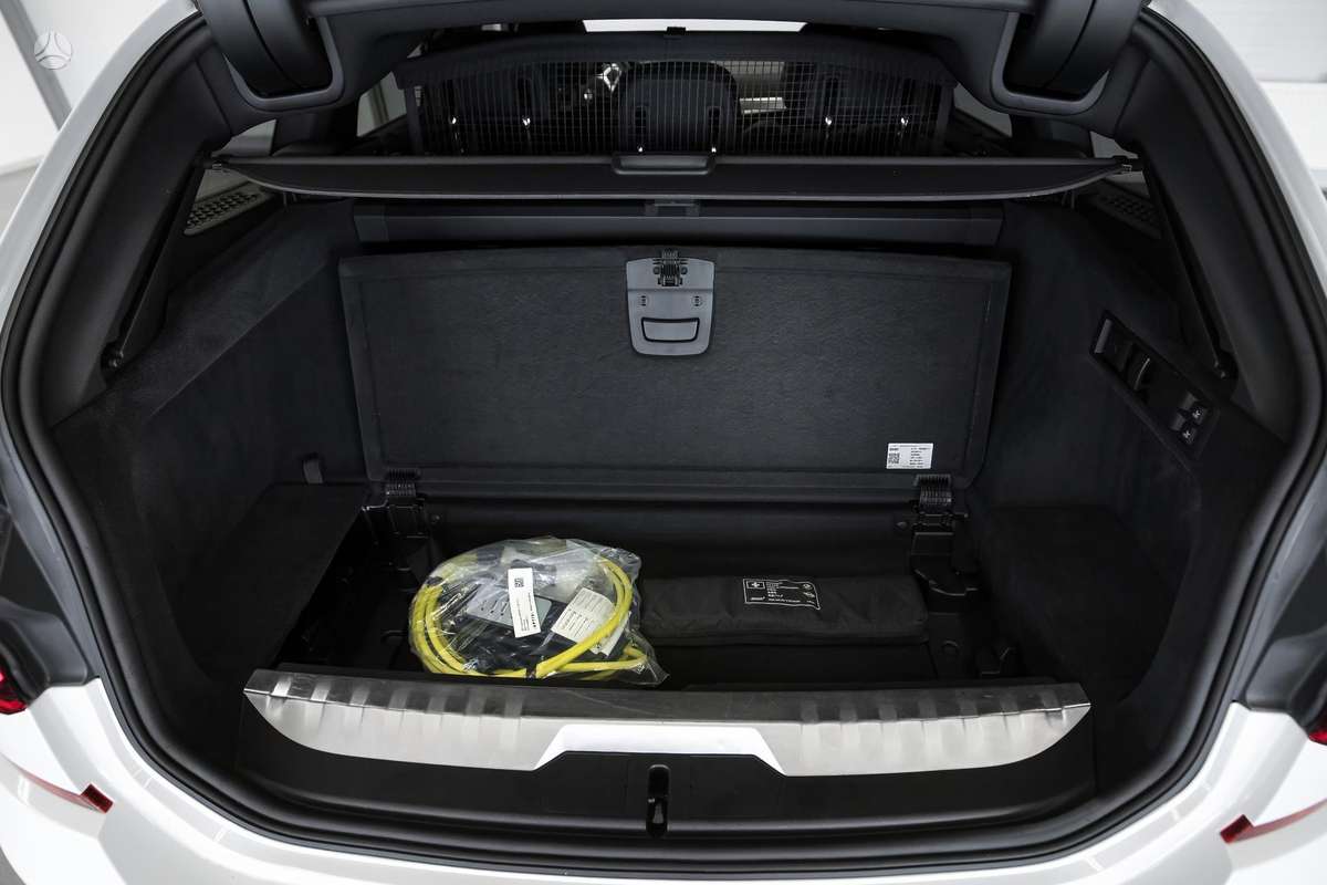 BMW 330, 2.0 l., Универсал