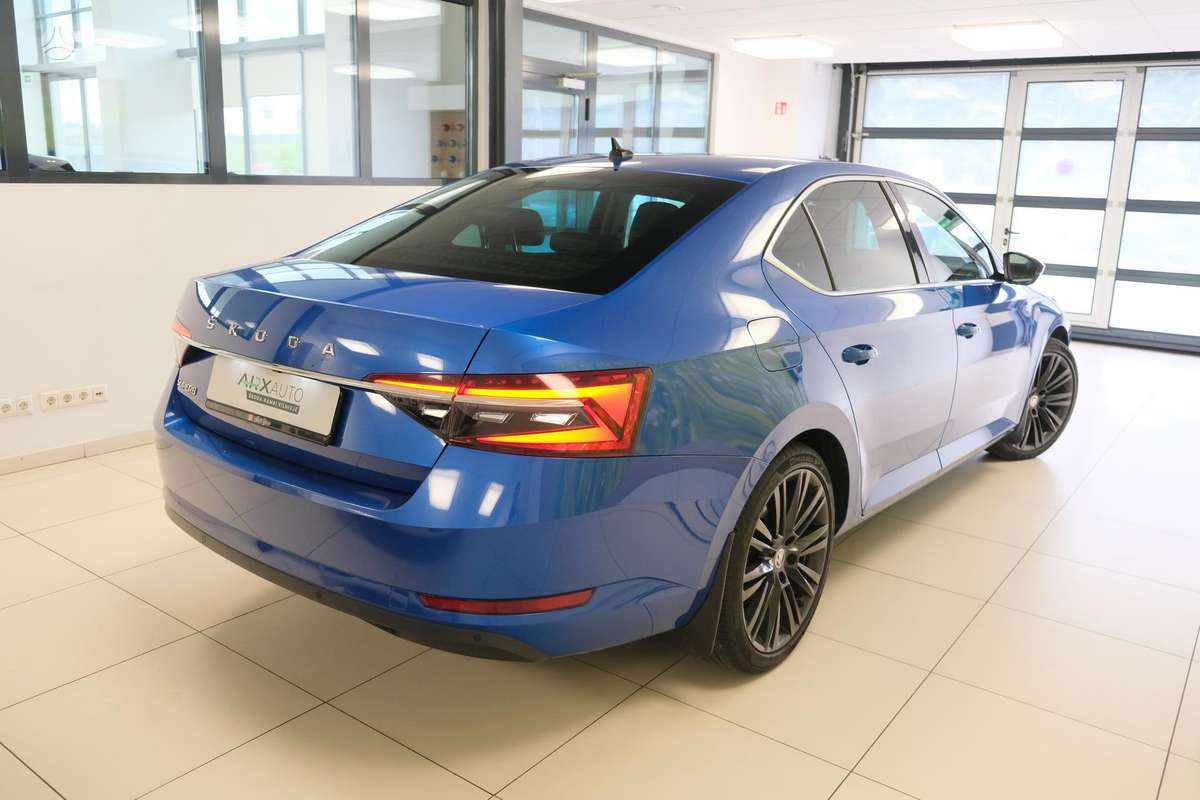 Skoda Superb, 2.0 l., hatchback